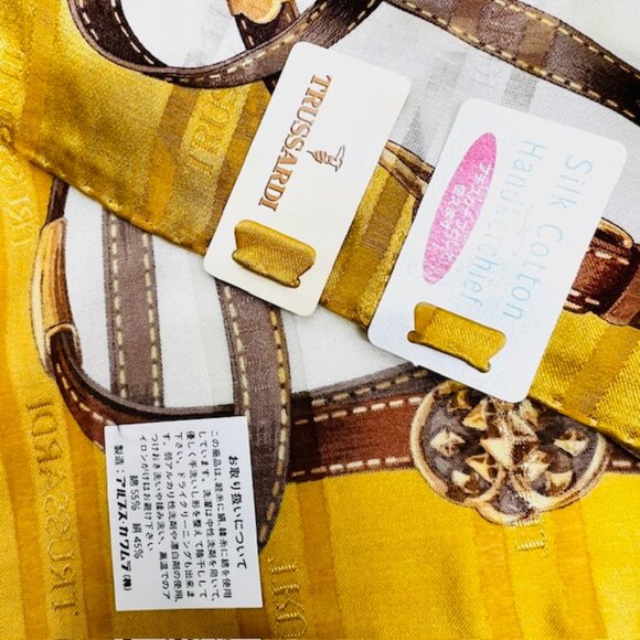 Beautiful TRUSSARDI SILK Handkerchief/Mini Scarf  22"X22" Gold Chain Every  (S2 - Picture 4 of 11